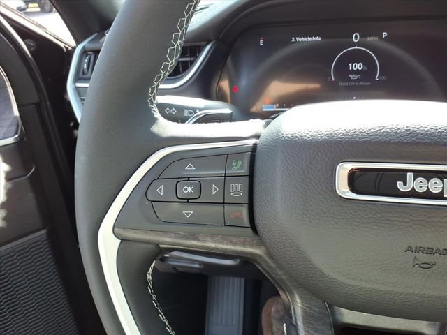 Used 2024 Jeep Grand Cherokee Limited image 16