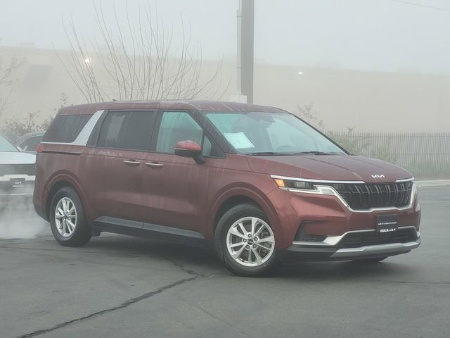 Certified 2024 Kia Carnival LX image 2