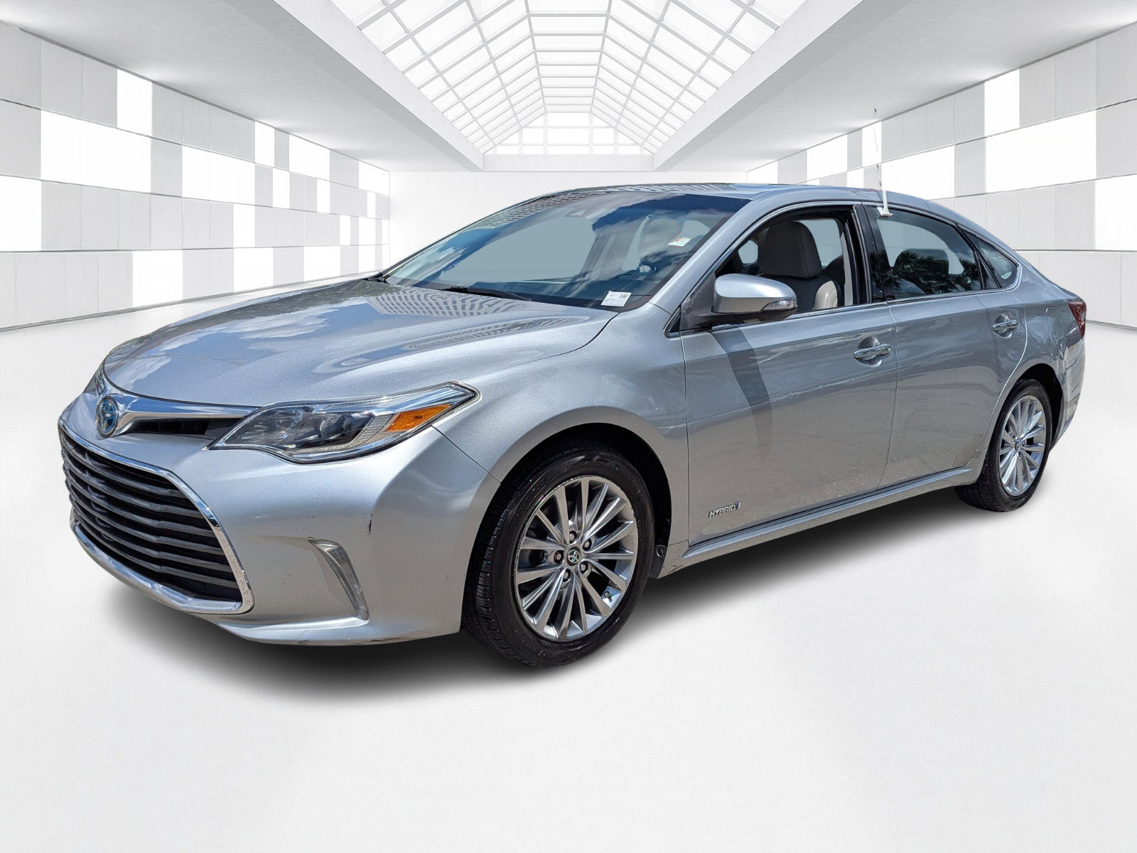 Used 2016 Toyota Avalon Limited w/ Toyota Safety Sense Package FWD image 3