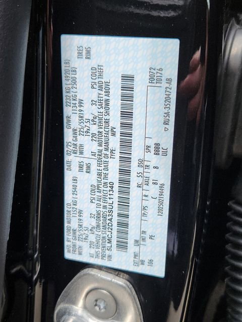 New 2025 Lincoln Corsair Reserve w/ Equipment Group 202A image 25