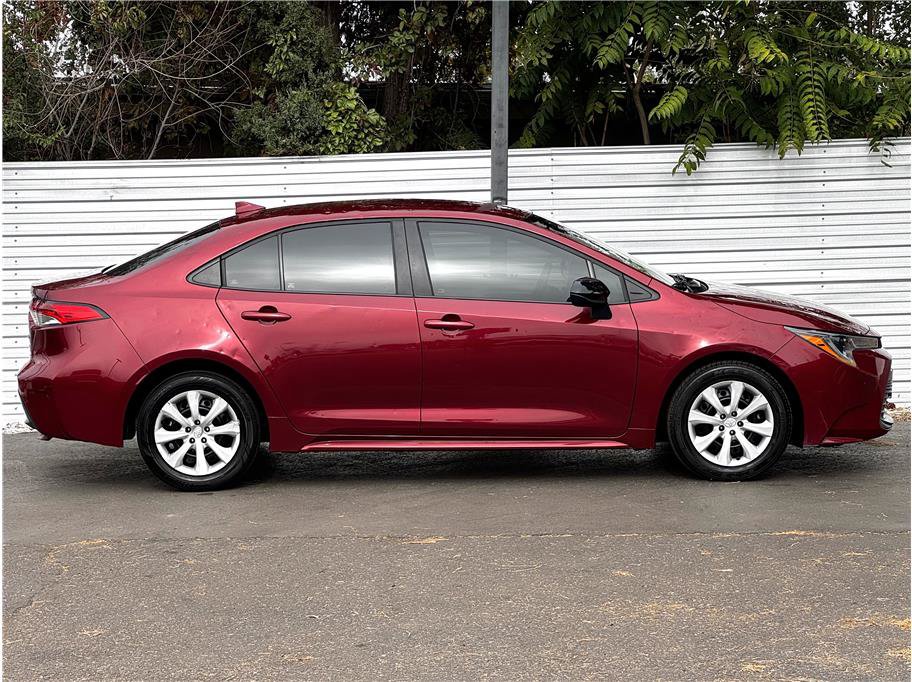 Used 2025 Toyota Corolla LE FWD image 13