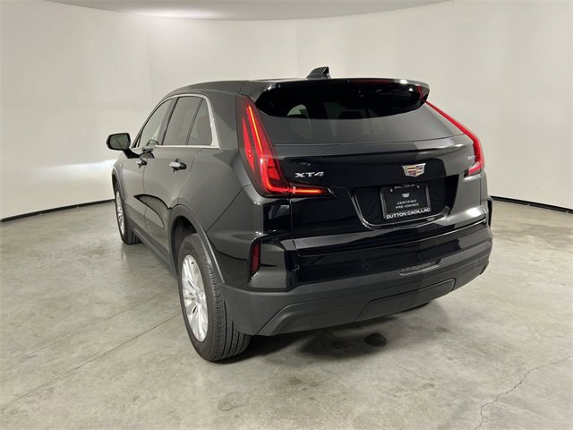 Certified 2024 Cadillac XT4 Luxury w/ Cold Weather Package image 32