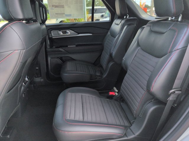 New 2026 Ford Explorer ST-Line w/ ST-Line Street Pack RWD image 15