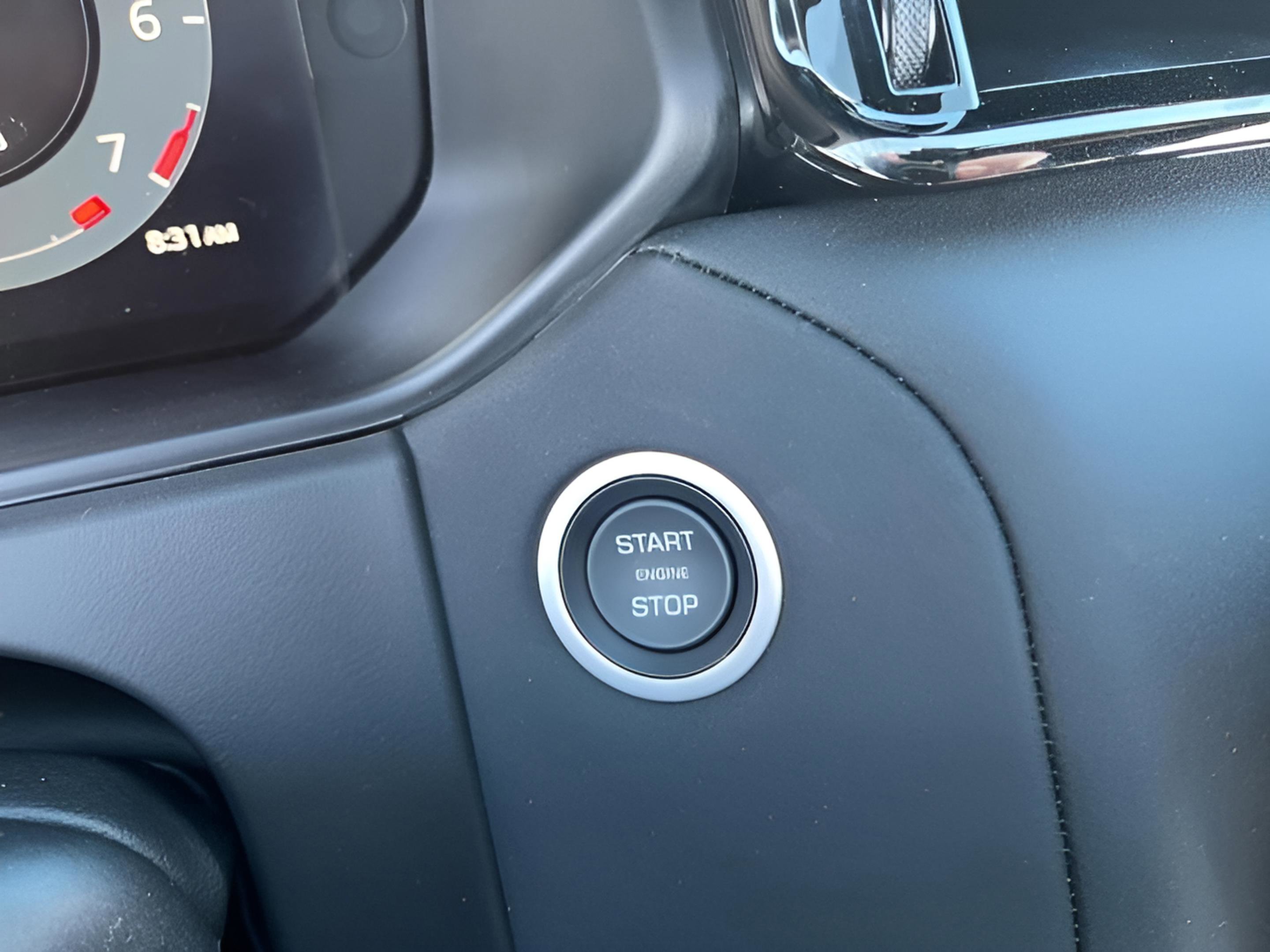 Certified 2026 Land Rover Range Rover Velar S image 28