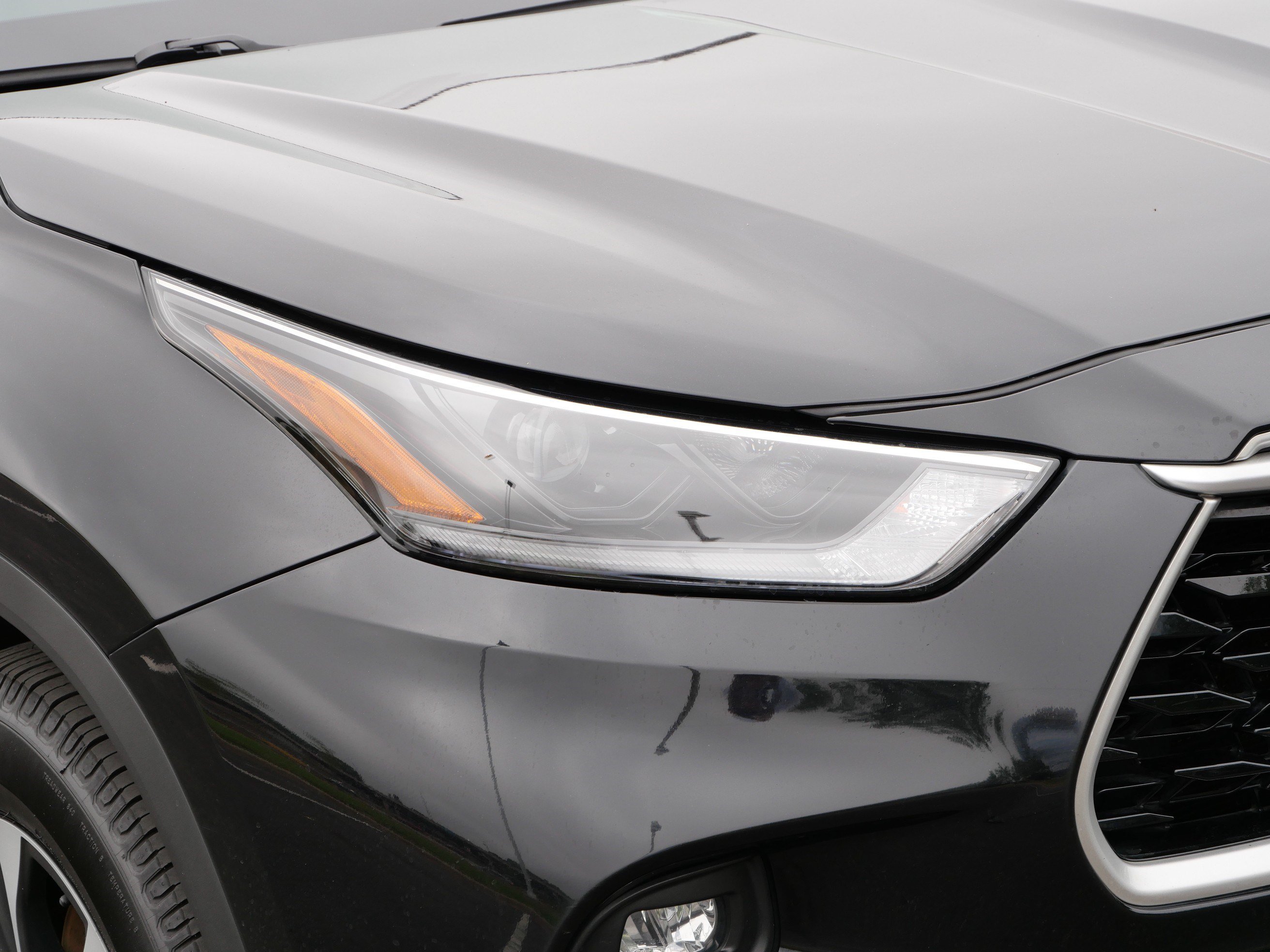 Used 2021 Toyota Highlander XLE w/ Protection Package #3 (TMS) AWD/4WD image 16