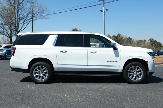 Used 2023 Chevrolet Suburban Premier image 4
