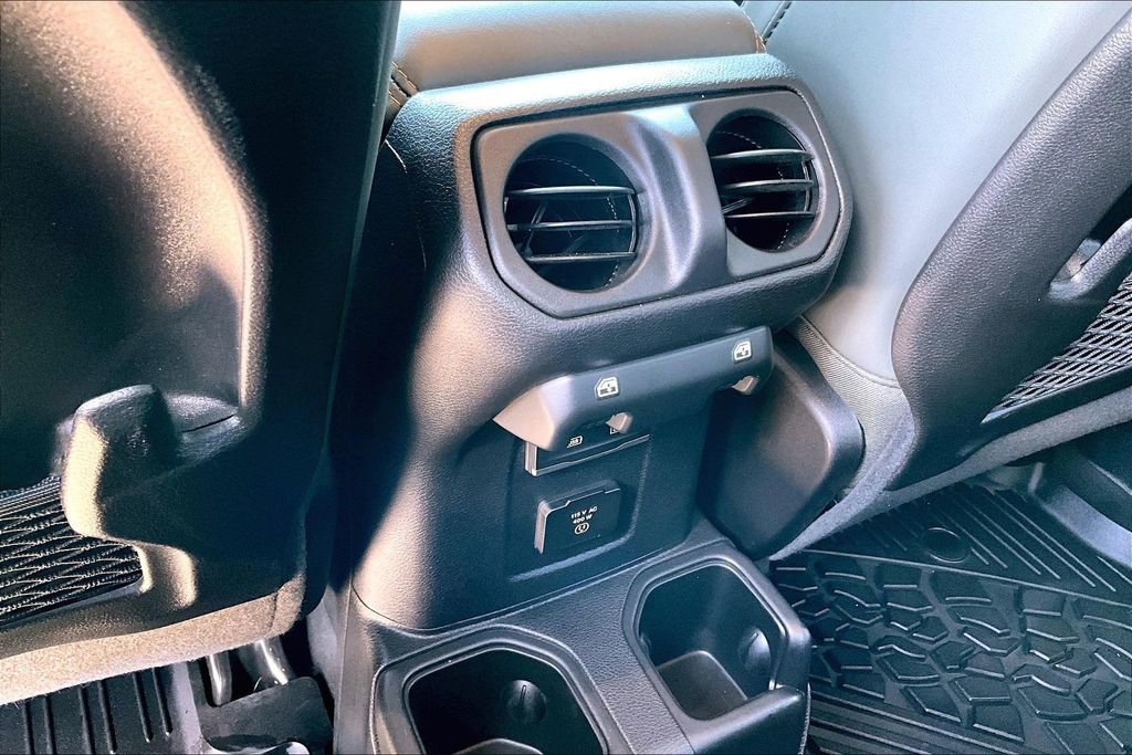Used 2026 Jeep Gladiator Mojave AWD/4WD image 32
