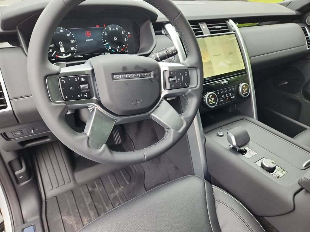 New 2026 Land Rover Discovery S AWD/4WD image 15