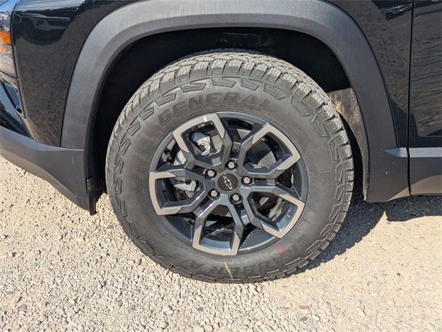 New 2026 Chevrolet Equinox ACTIV w/ Safety and Technology Package image 7