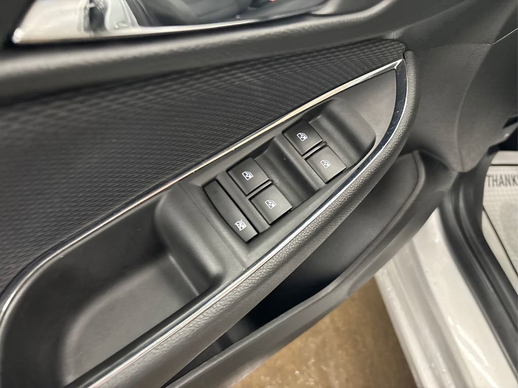 Used 2017 Chevrolet Cruze LT w/ Convenience Package image 33