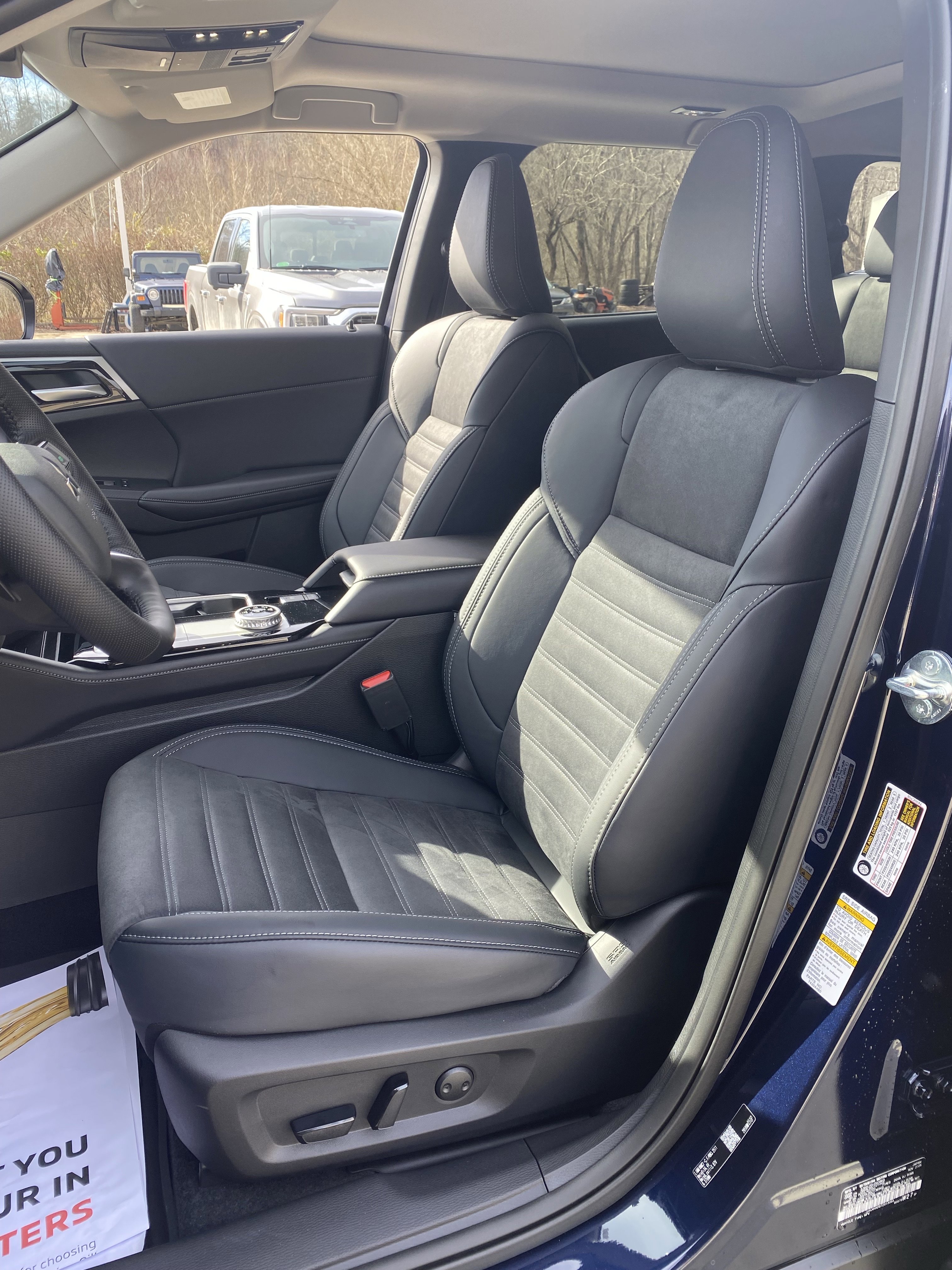 New 2026 Mitsubishi Outlander SE image 4