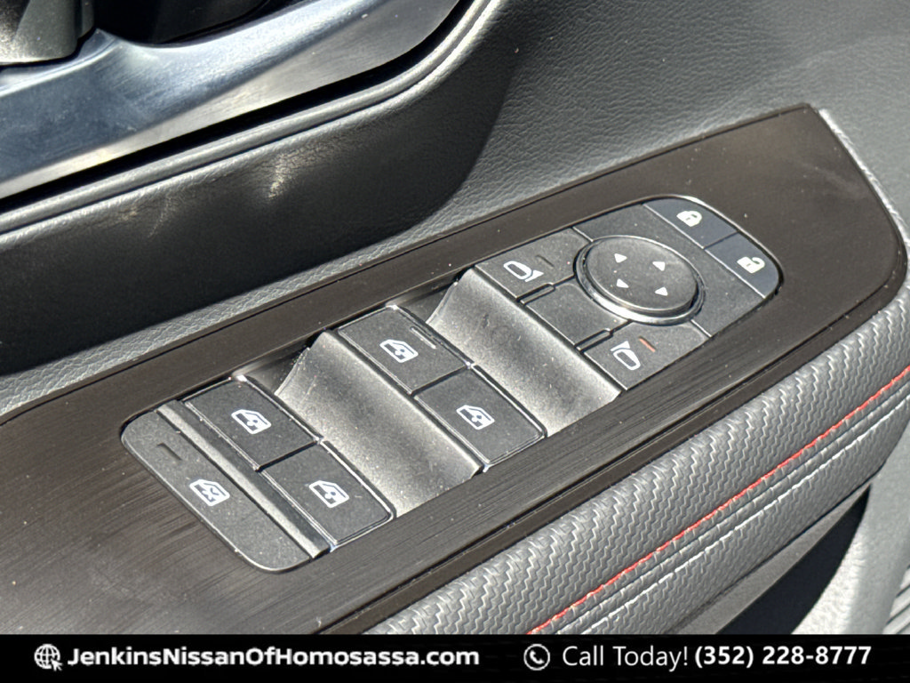 New 2026 Nissan Kicks SR w/ SR Premium Package FWD image 31