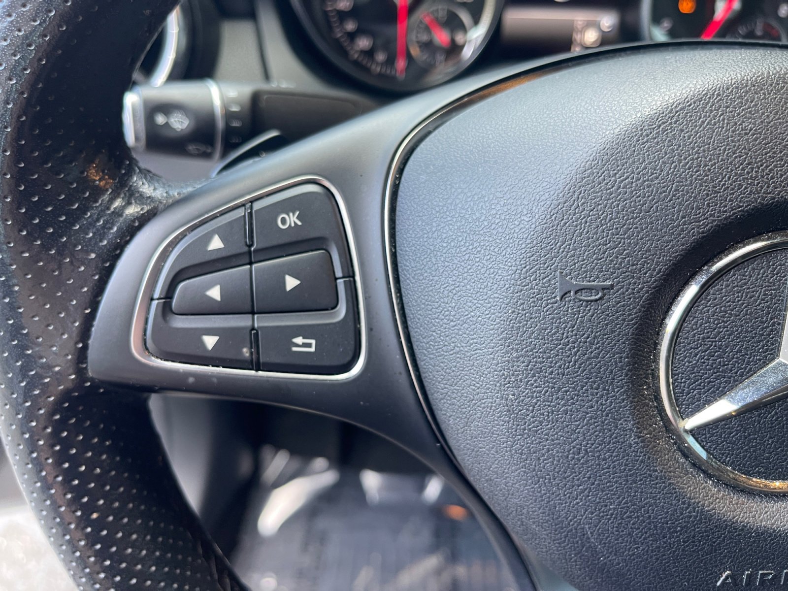 Used 2019 Mercedes-Benz CLA 250 image 16