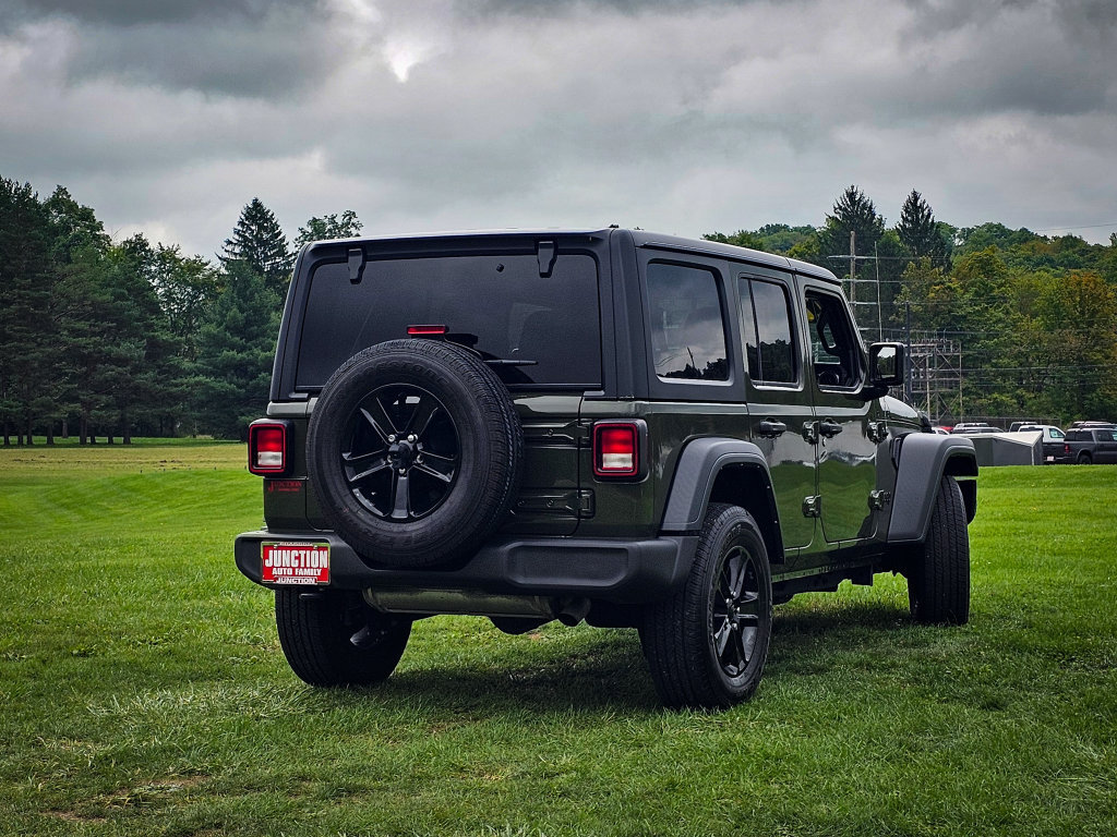 Used 2022 Jeep Wrangler Unlimited Sport AWD/4WD image 4