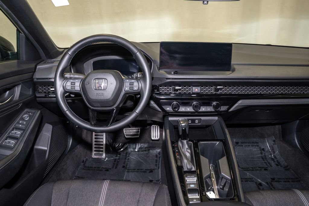 Used 2023 Honda Accord Sport image 2