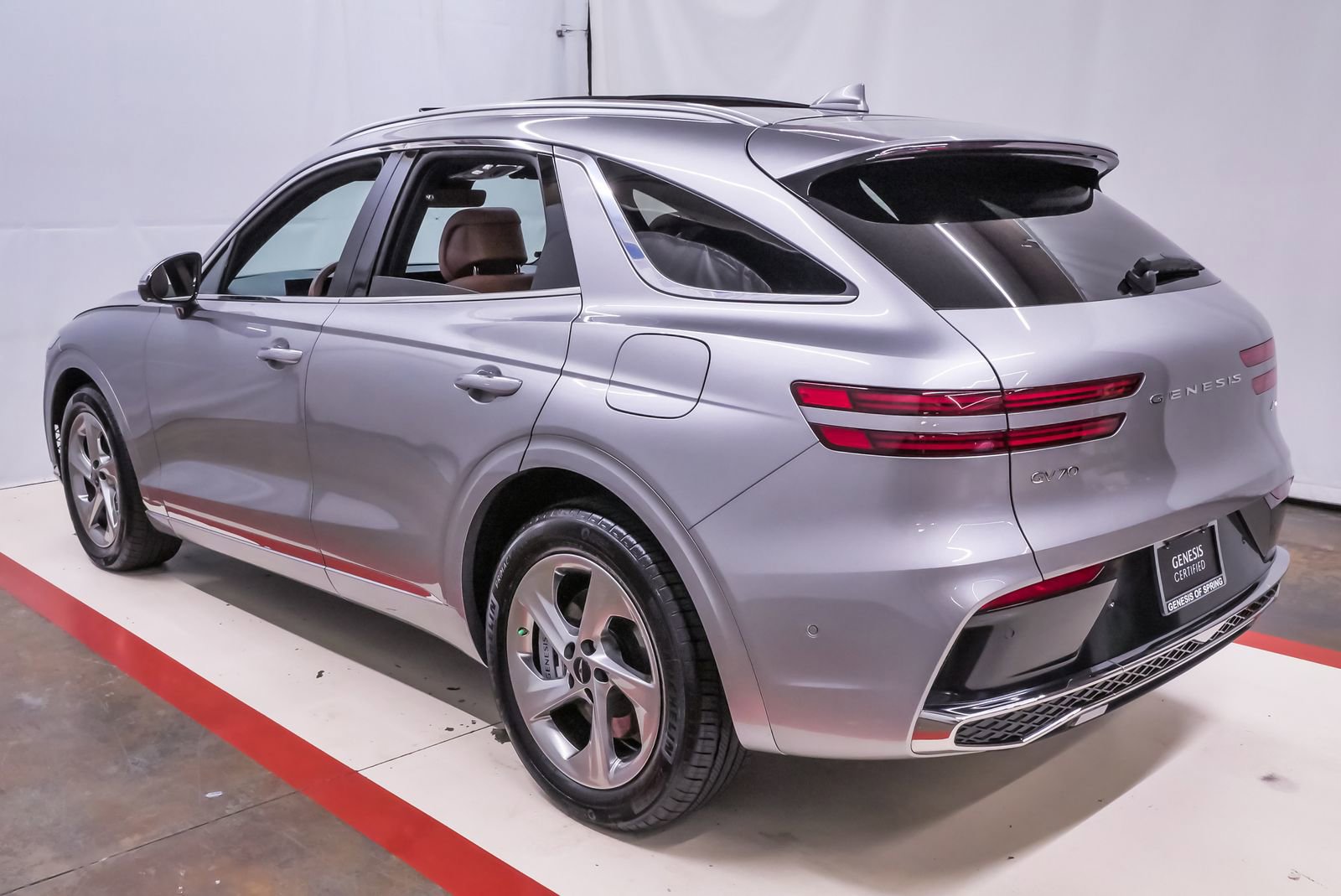 Certified 2026 Genesis GV70 2.5T Advanced image 8