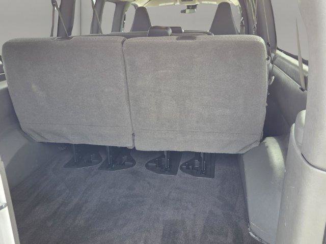 Certified 2025 Chevrolet Express 3500 LT w/ LT Preferred Equipment Group RWD image 12