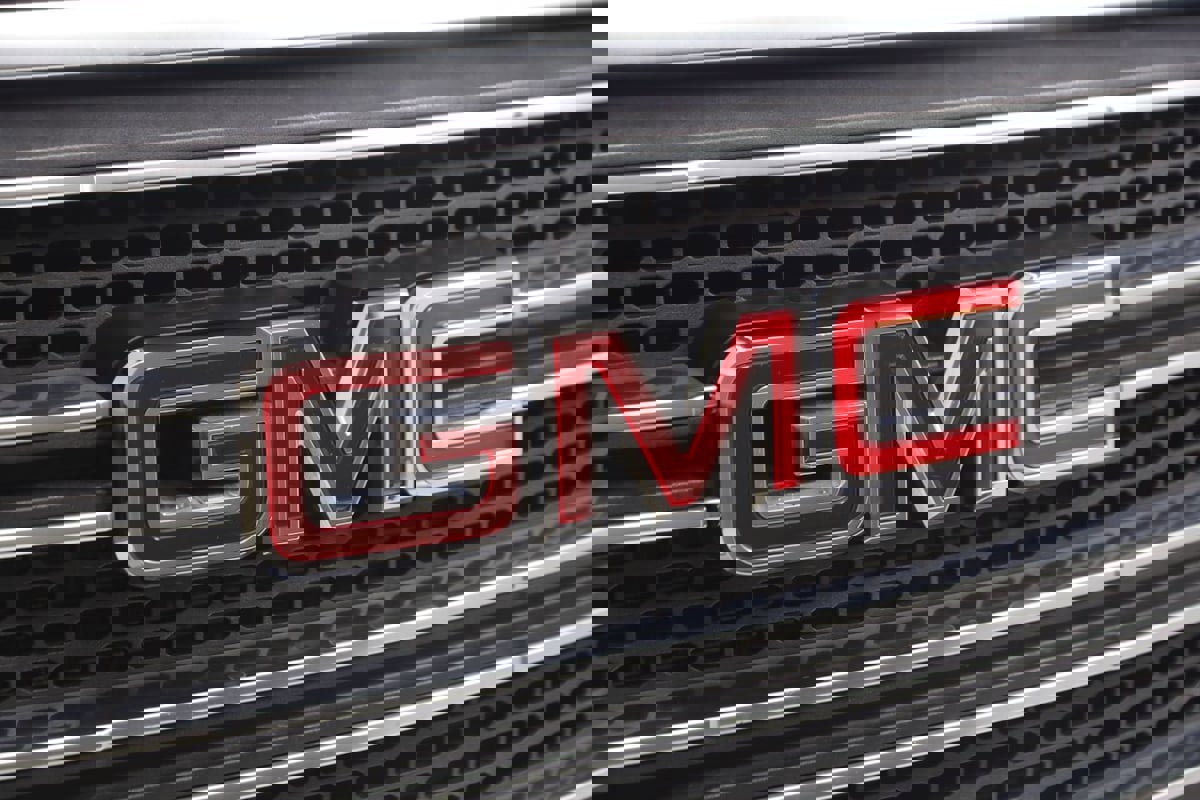 Used 2016 GMC Acadia SLT w/ Open Road Package image 18