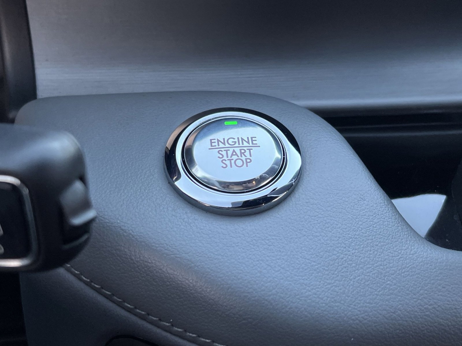 Used 2020 Lincoln Aviator Reserve w/ Equipment Group 202A image 31