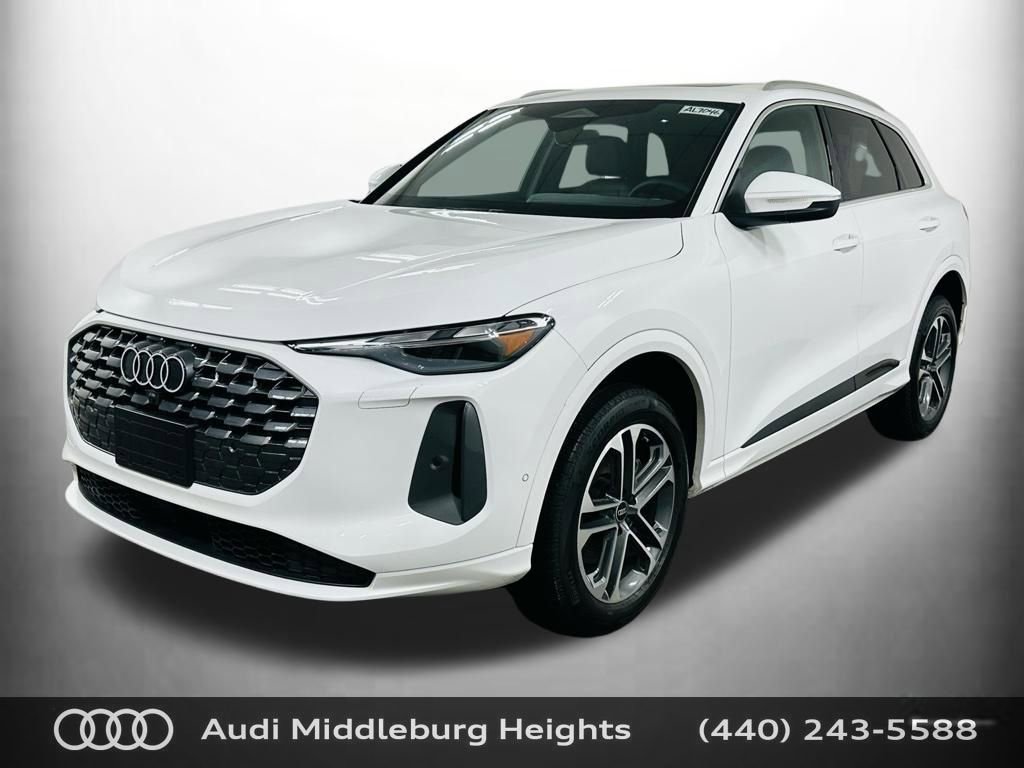 Certified 2025 Audi Q5 Premium w/ Convenience Package image 4