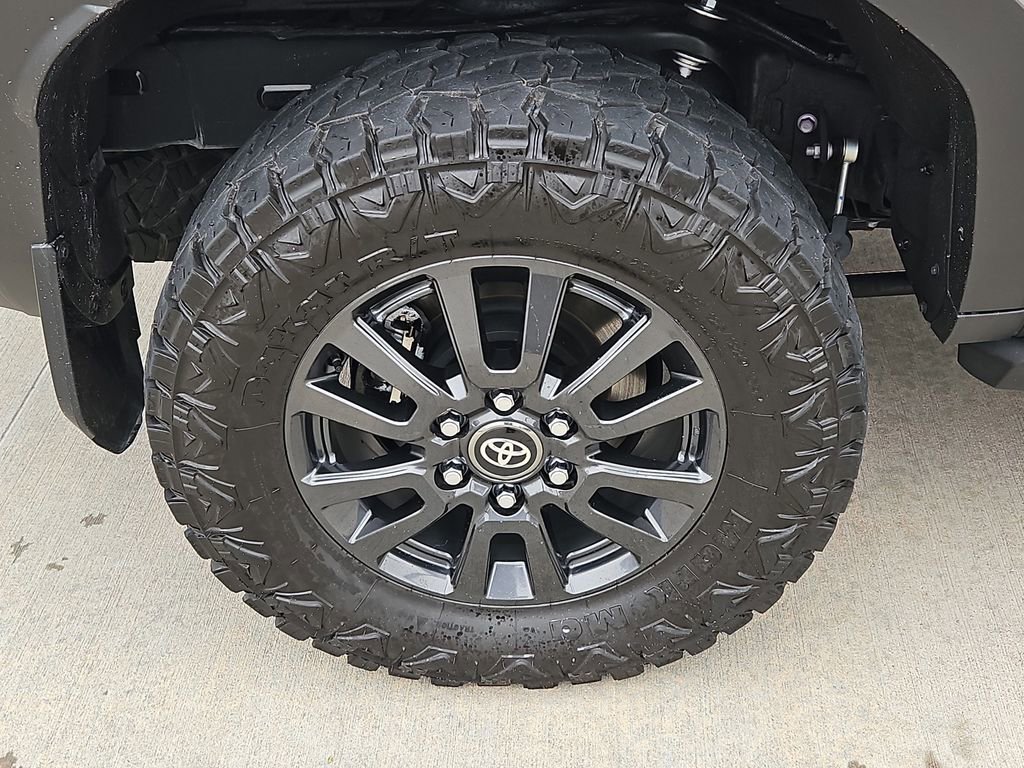 Used 2024 Toyota Land Cruiser image 10