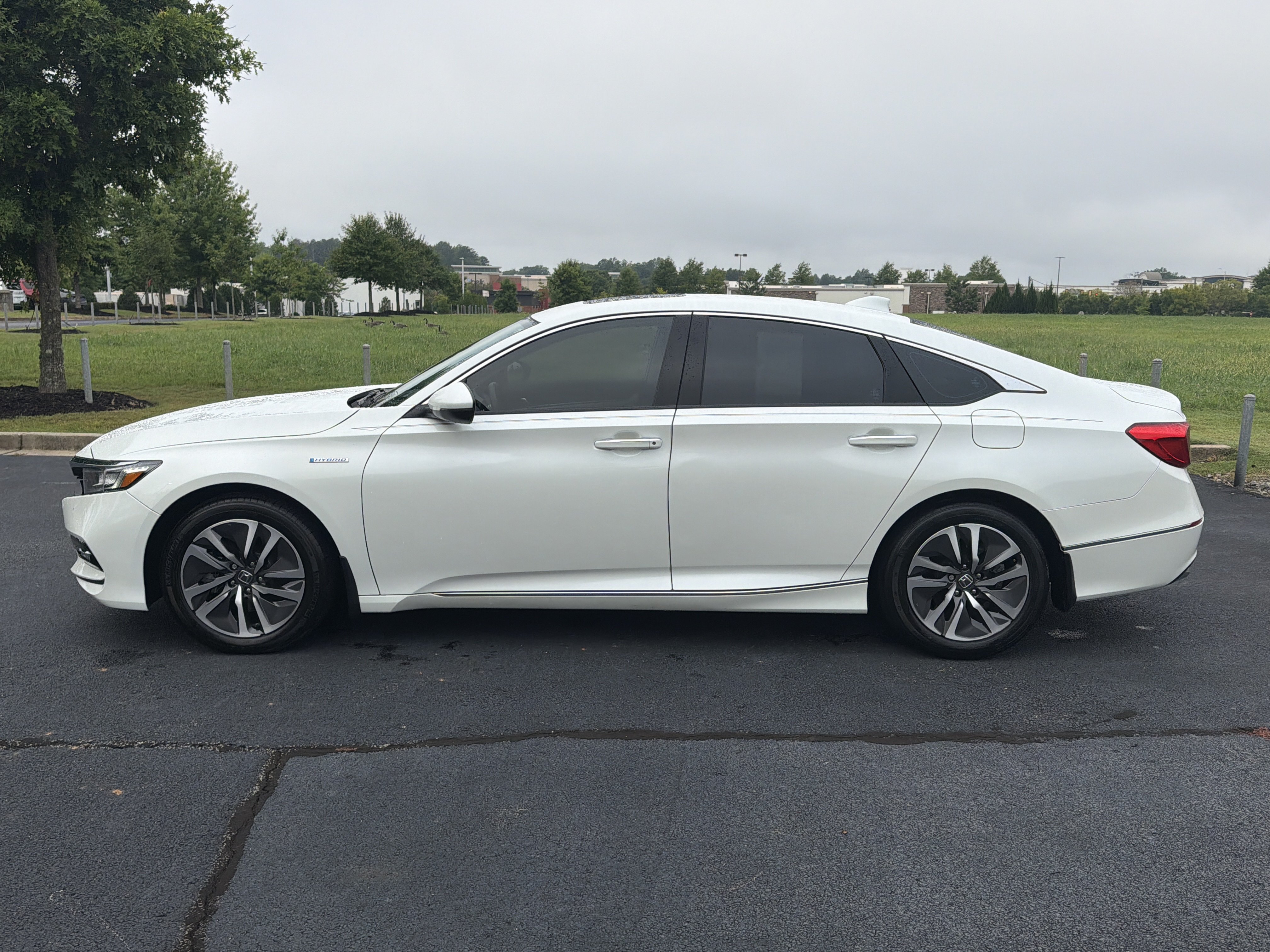 Used 2018 Honda Accord Touring image 6