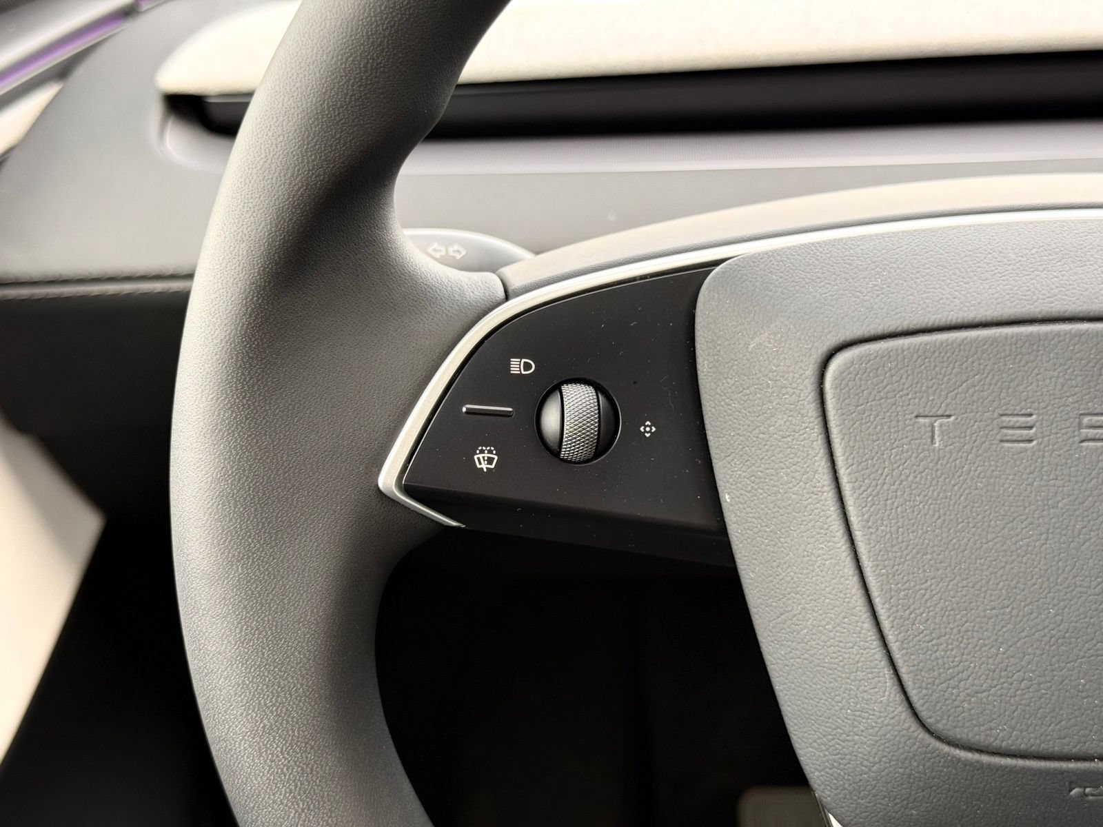 Used 2026 Tesla Model Y 2WD image 38