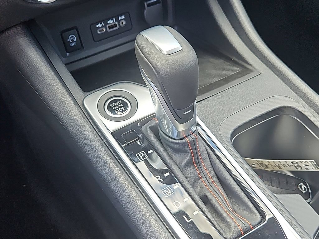 New 2025 Nissan Sentra SR FWD image 12