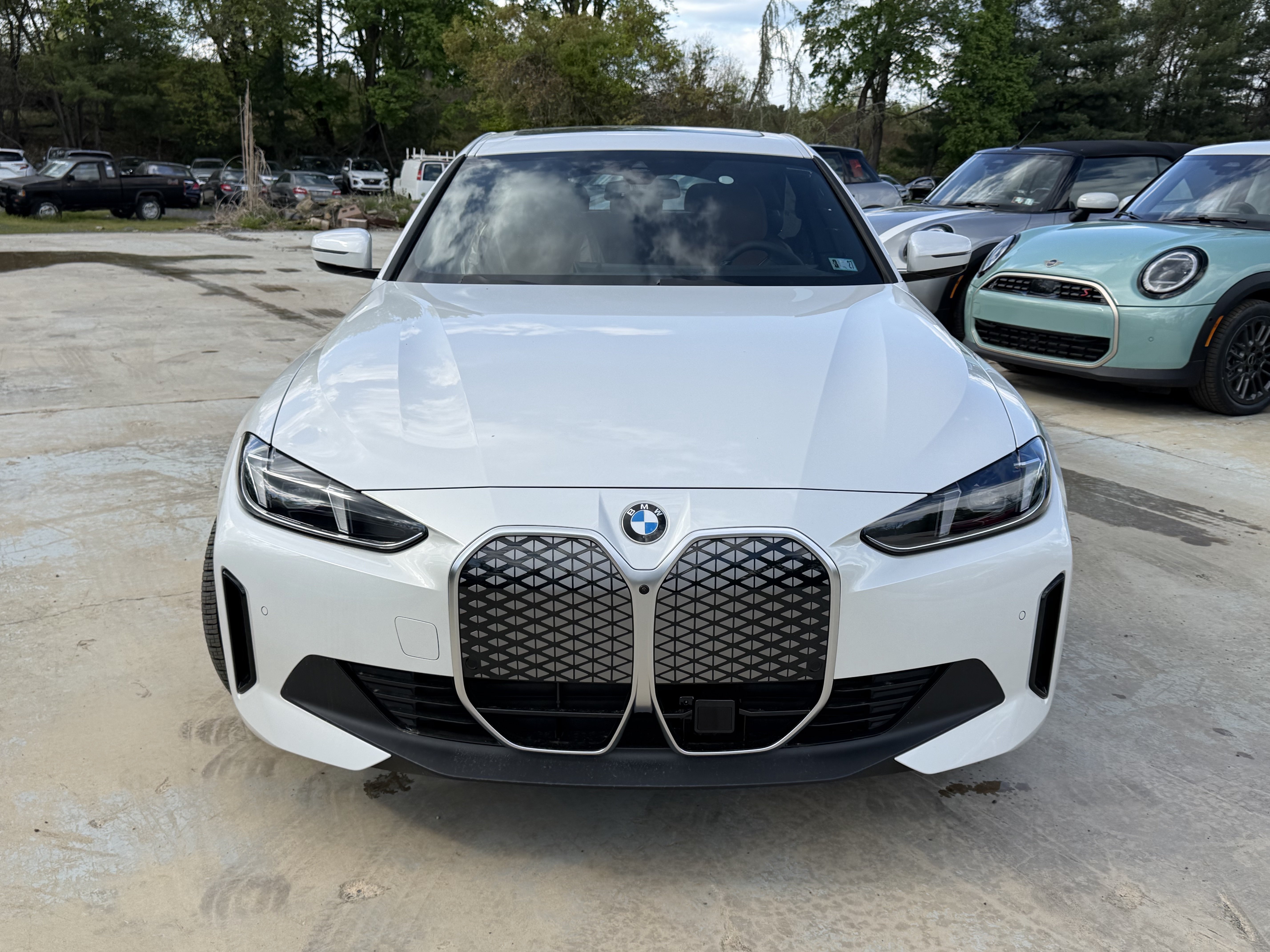 New 2026 BMW i4 xDrive40i w/ Premium Package AWD/4WD image 2
