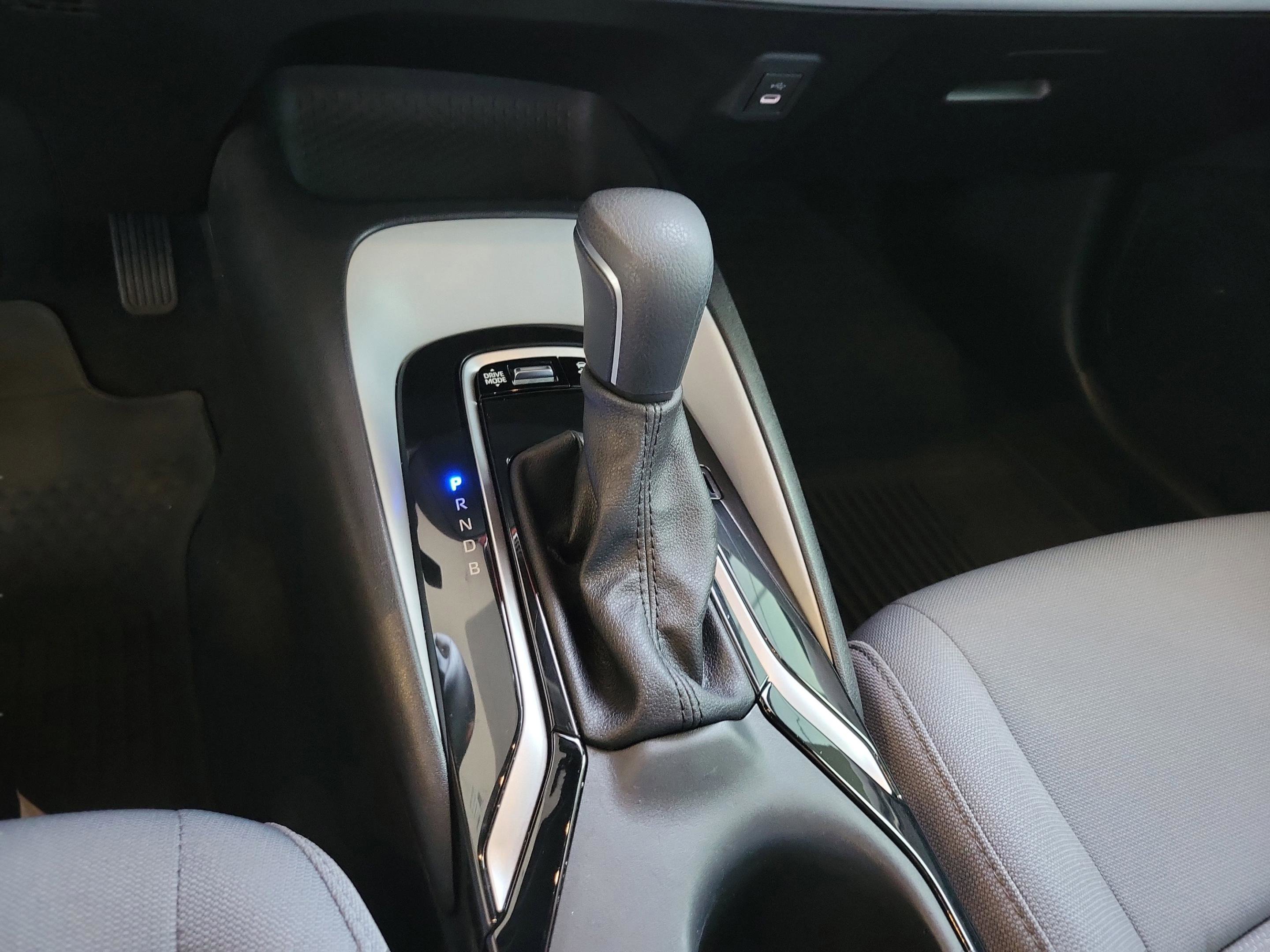 Certified 2025 Toyota Corolla SE image 24