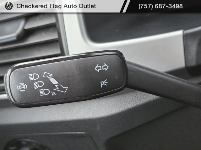 Used 2021 Volkswagen Atlas Cross Sport SEL Premium image 32