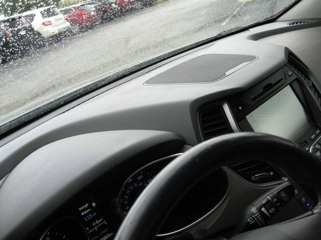 Used 2015 Hyundai Santa Fe GLS w/ Option Group 03 FWD image 25