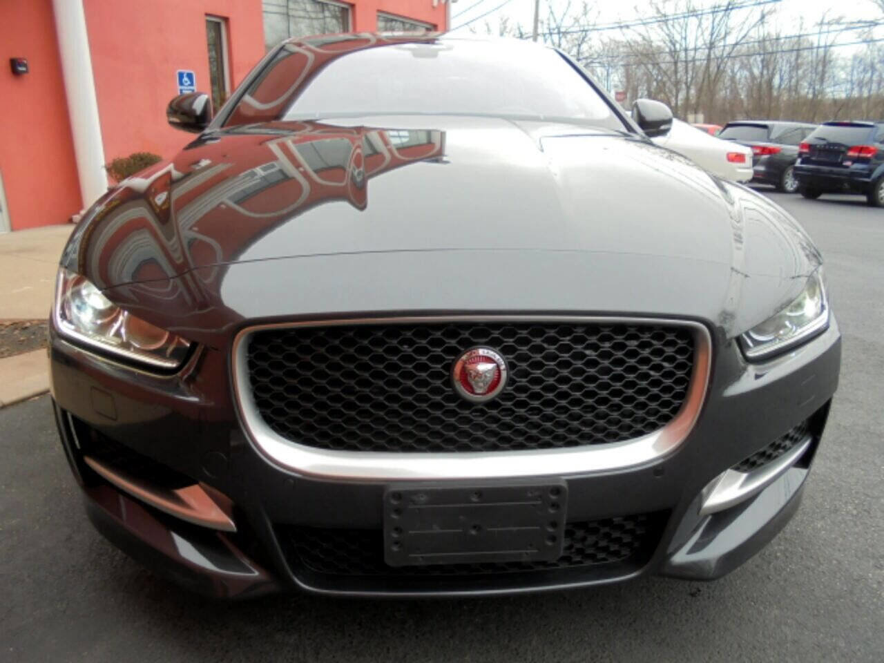 Used 2018 Jaguar XE R-Sport image 6