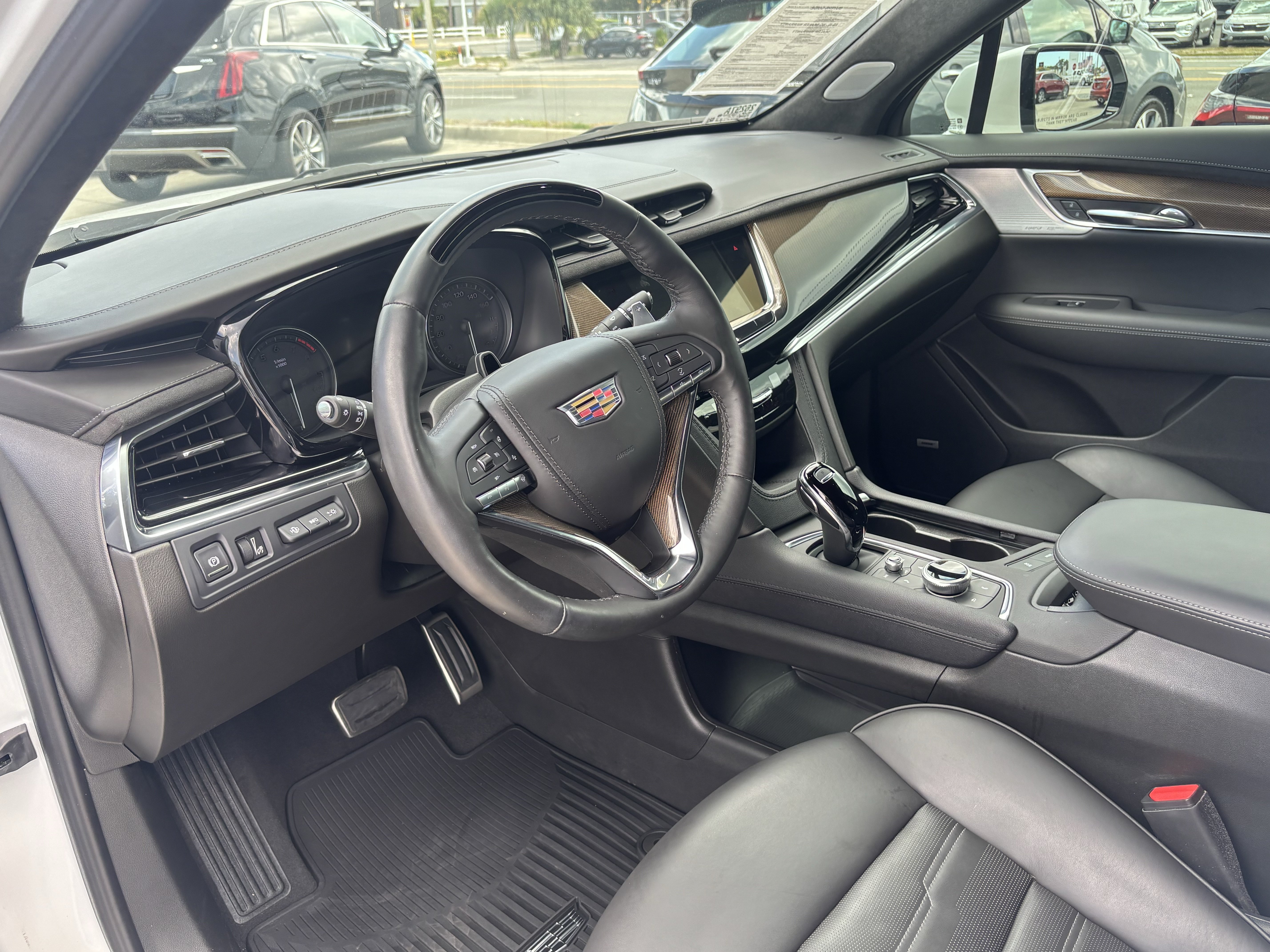 Certified 2023 Cadillac XT6 Sport w/ Platinum Package AWD/4WD image 25