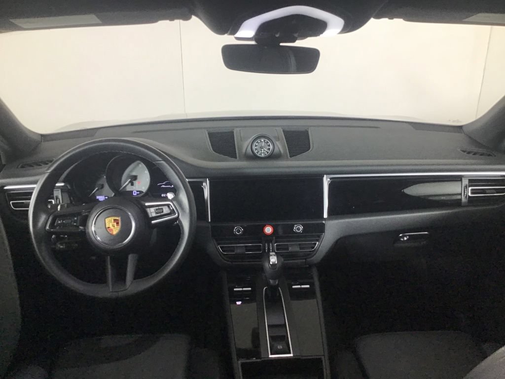 Certified 2023 Porsche Macan S AWD/4WD image 23