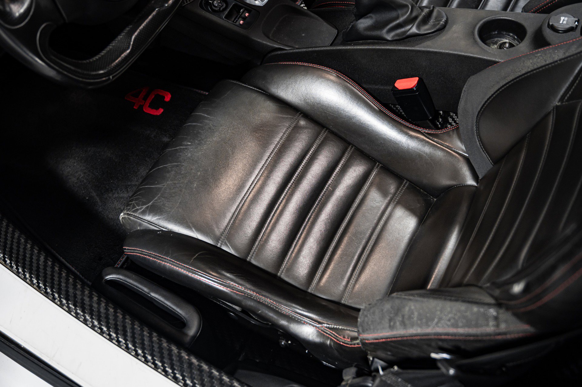 Used 2018 Alfa Romeo 4C Spider RWD image 17