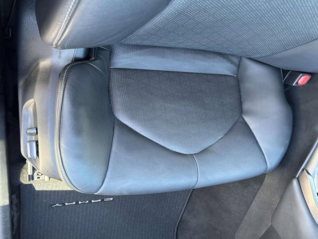 Used 2023 Toyota Camry XSE image 16