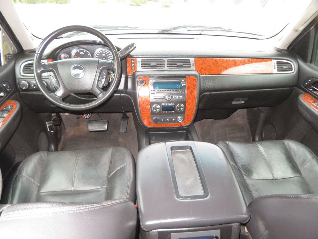 Used 2008 Chevrolet Silverado 2500 LTZ w/ Safety Package AWD/4WD image 38