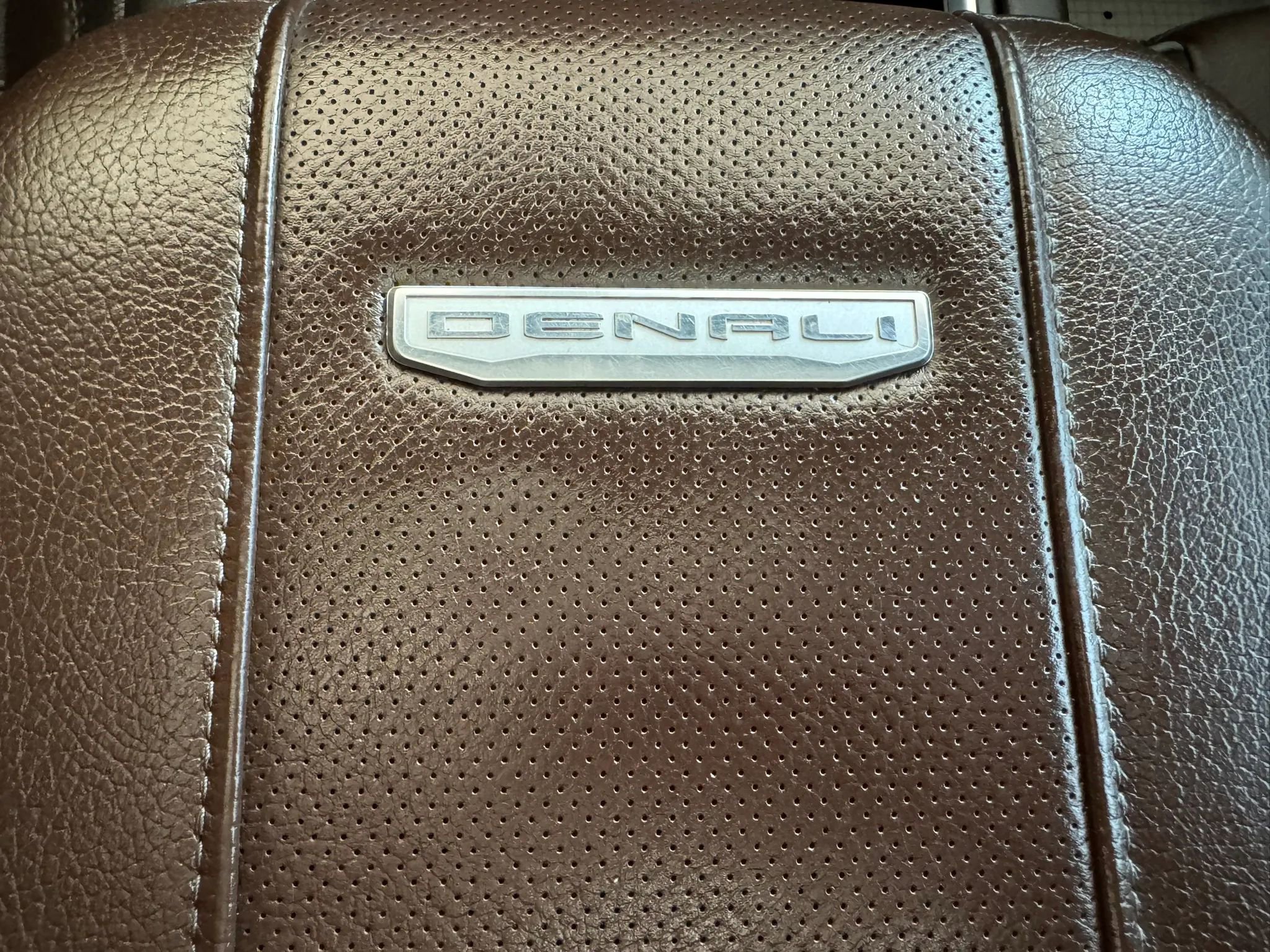 Used 2024 GMC Sierra 2500 Denali w/ Denali Reserve Package image 23