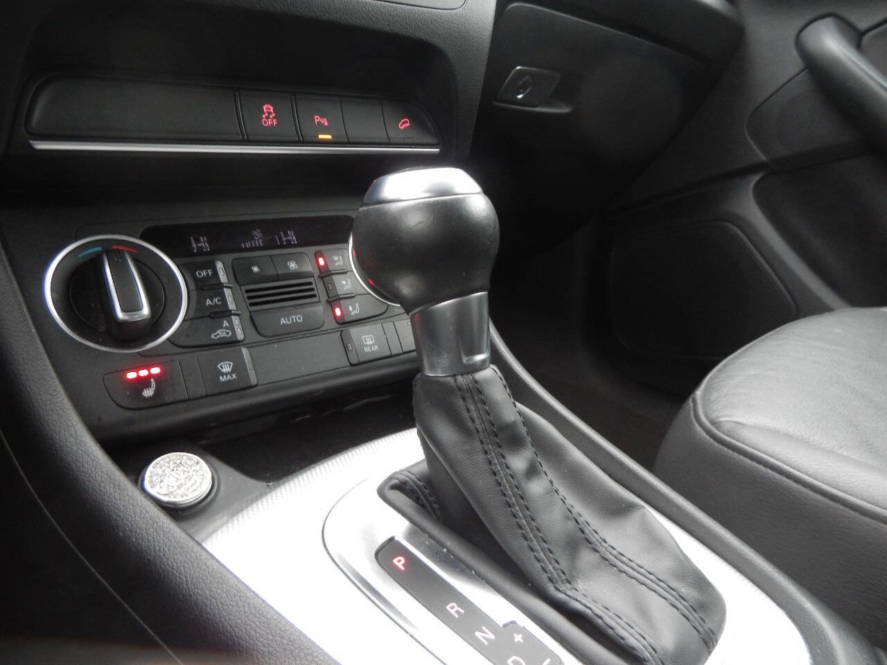 Used 2016 Audi Q3 2.0T Premium Plus w/ Technology Package image 40