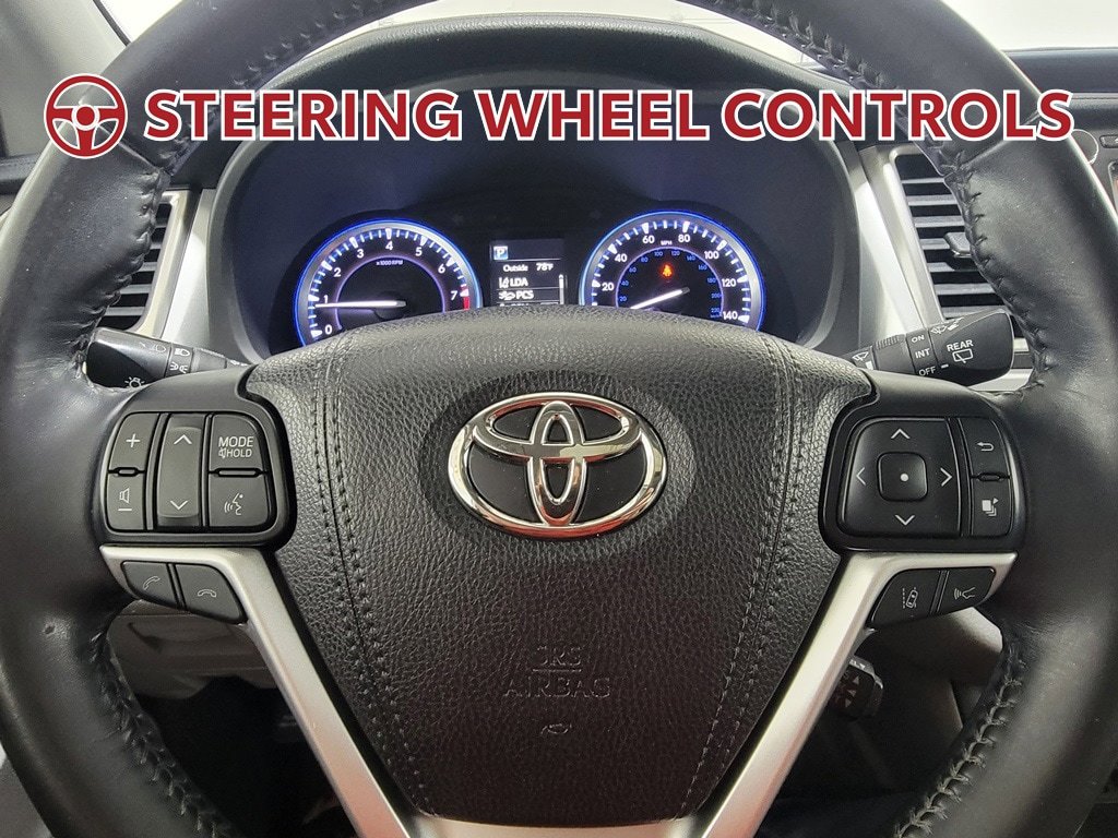 Used 2018 Toyota Highlander XLE AWD/4WD image 18