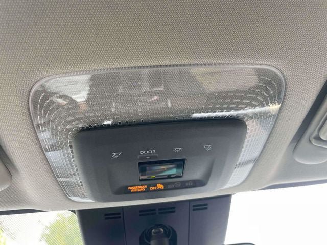 Certified 2025 Toyota Prius LE FWD image 33