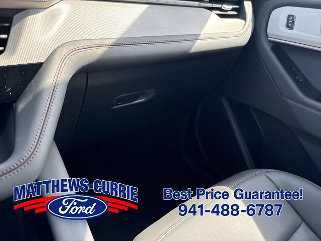 New 2026 Ford Explorer Active w/ Active Comfort Package RWD image 24