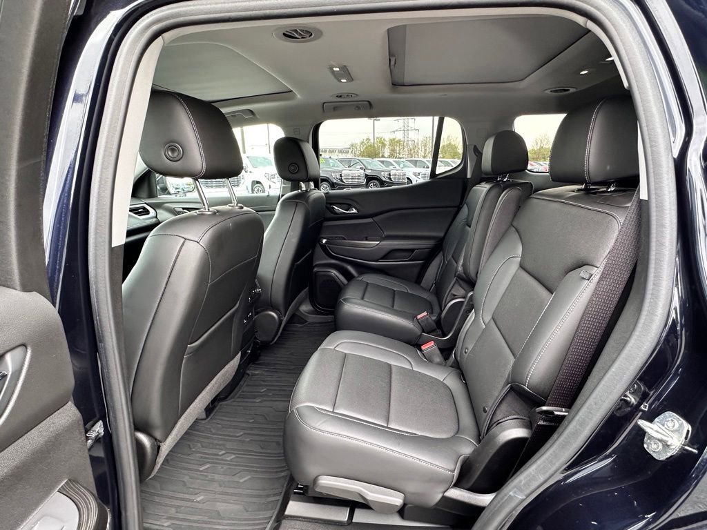 Used 2022 GMC Acadia SLT AWD/4WD image 24