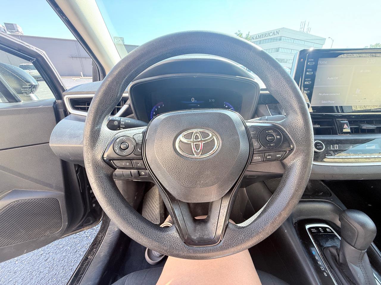 Used 2021 Toyota Corolla LE FWD image 14