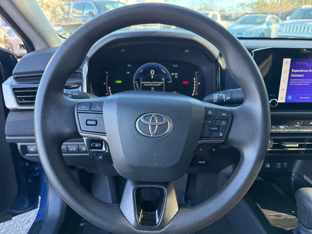 Used 2025 Toyota Camry LE image 16