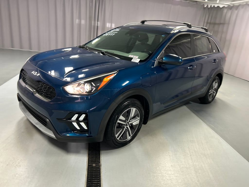 Used 2022 Kia Niro LXS video 3