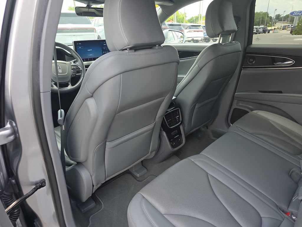 Certified 2022 Lincoln Nautilus Reserve FWD image 11