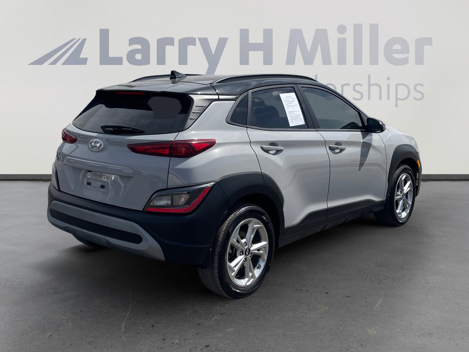 Used 2022 Hyundai Kona SEL image 5