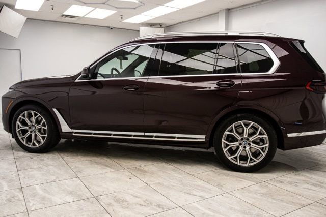 Used 2023 BMW X7 xDrive40i w/ Executive Package AWD/4WD image 3